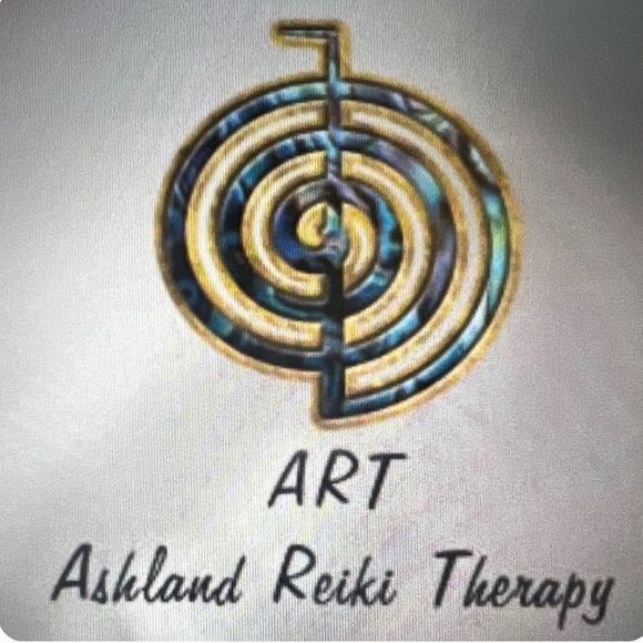 Meet your Posher, Tia - Picture 2 of 8